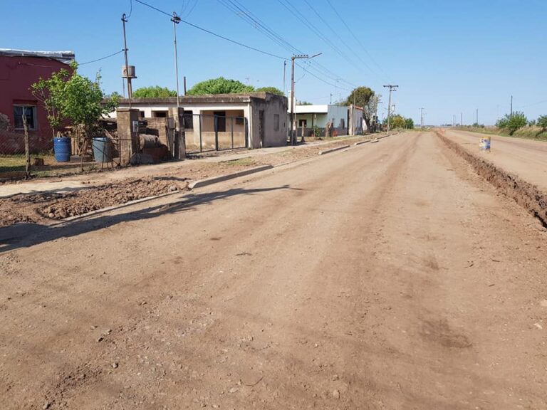 Cordón cuneta y mejorado para el barrio al oeste de Ruta 13