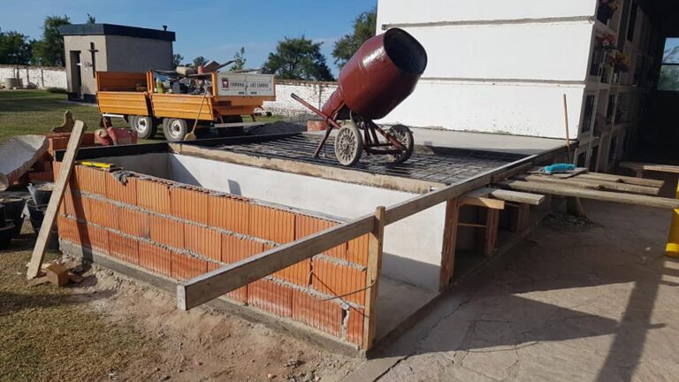 Nuevos nichos y gestión por el ripio al cementerio