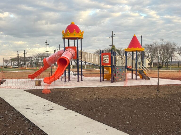 Los Cardos transforma un sector de la localidad con el flamante “Parque Norte”