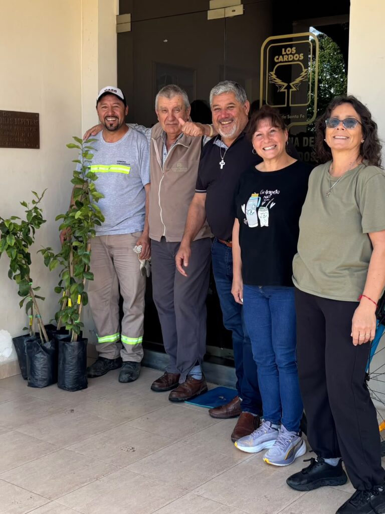 Los Cardos se suma al programa San Martín Verde con la entrega de plantas frutales